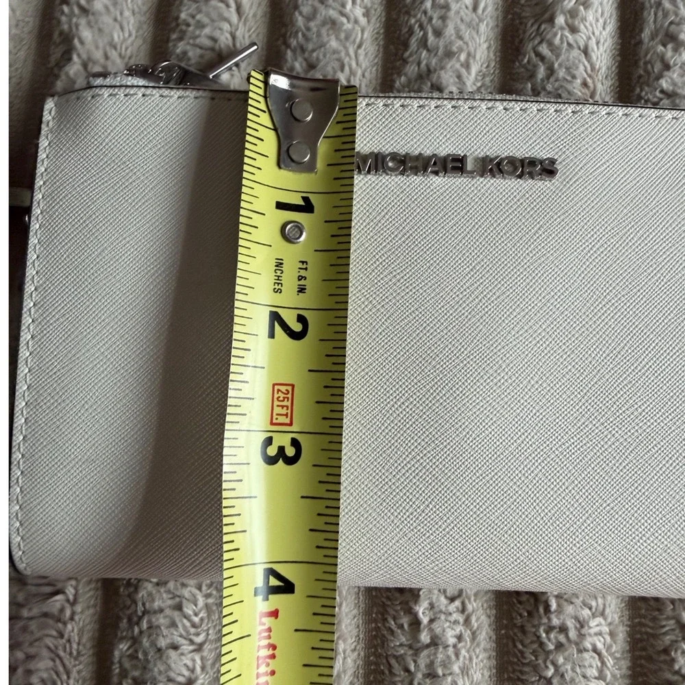 Michael Kors Jet Set Travel Flat Phone Case Wristlet White Saffiano 35F8STVW0L